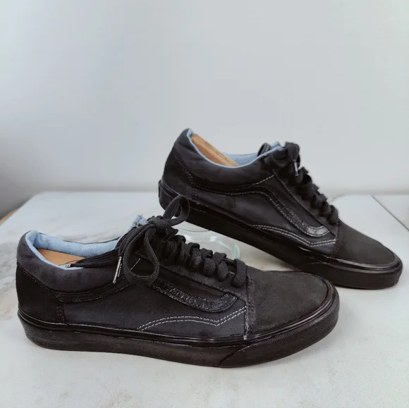 Vans Men's Old Skool Low All Black Canvas Sneakers Skate Tennis Shoes, 11 - Picture 1 of 16